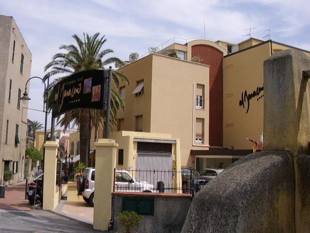 Residence Il Gabbiano 瓦里格提 外观 照片