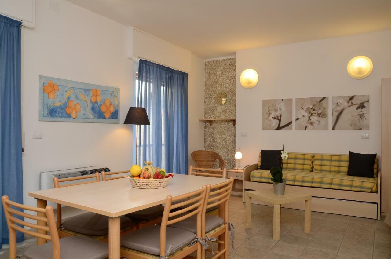 Residence Il Gabbiano 瓦里格提 外观 照片